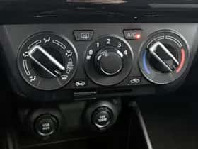 Suzuki Swift (2021) thumbnail 9