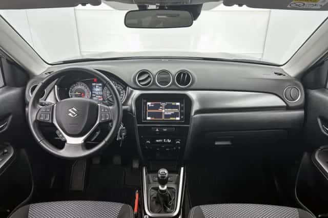 Suzuki Vitara (2024) thumbnail 4