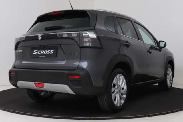 Suzuki S-Cross (2026) thumbnail 2