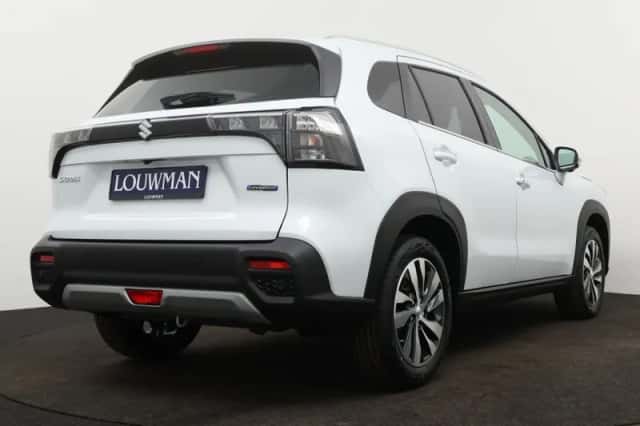 Suzuki S-Cross (2026) thumbnail 2