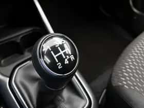 Suzuki Ignis (2024) thumbnail 5