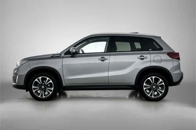 Suzuki Vitara (2022) thumbnail 3