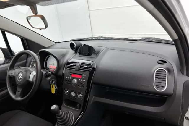 Suzuki Splash (2015) thumbnail 6