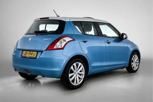 Suzuki Swift (2014) thumbnail 2