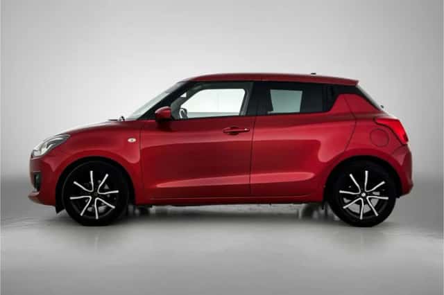 Suzuki Swift (2021) thumbnail 3