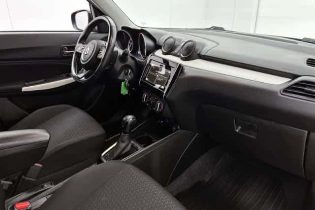 Suzuki Swift (2021) thumbnail 6