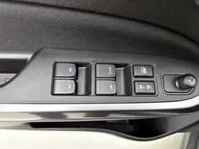 Suzuki Vitara (2025) thumbnail 23