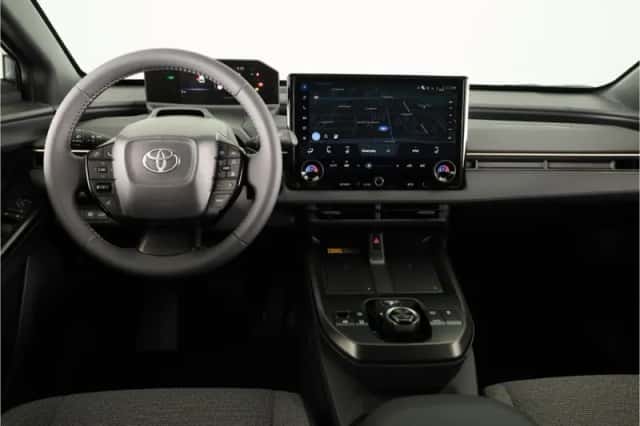 Toyota bZ4X (2026) thumbnail 4