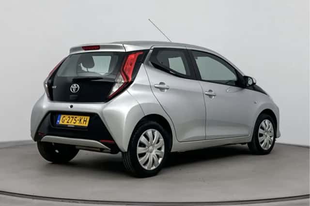 Toyota Aygo (2019) thumbnail 2