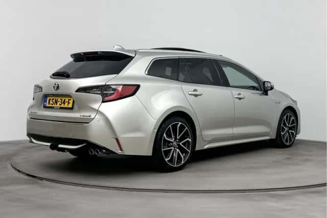 Toyota Corolla_Touring_Sports (2019) thumbnail 2