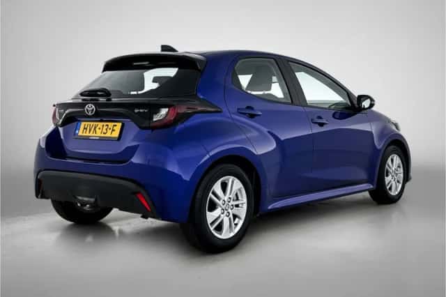 Toyota Yaris (2025) thumbnail 2