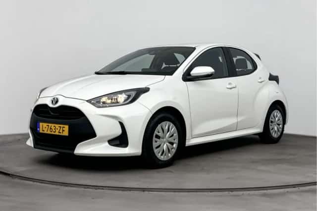Toyota Yaris (2021) thumbnail 1