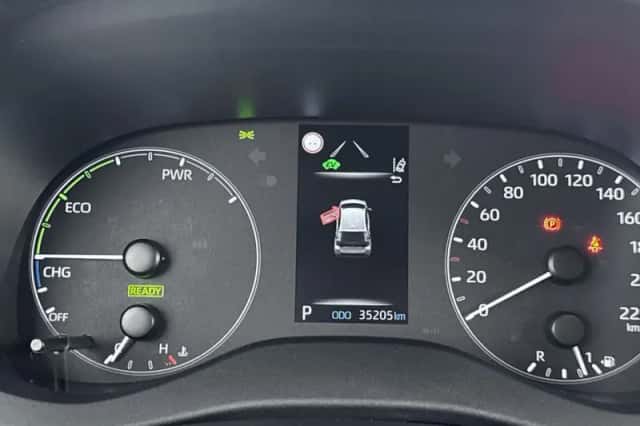 Toyota Yaris (2021) thumbnail 5