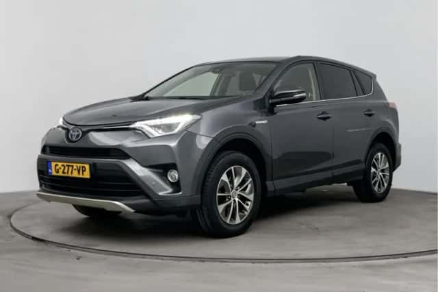 Toyota RAV4 (2016) thumbnail 1