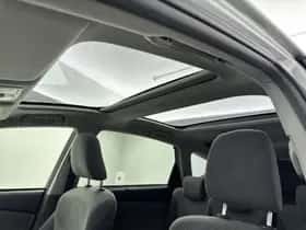 Toyota Prius (2012) thumbnail 4