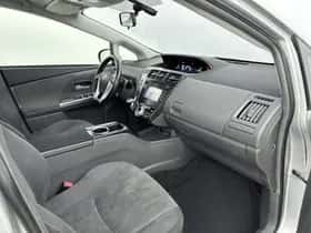 Toyota Prius (2012) thumbnail 6