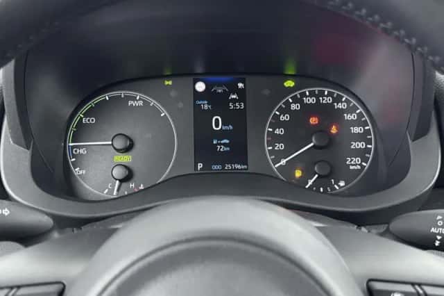 Toyota Yaris (2025) thumbnail 5