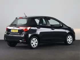 Toyota Yaris (2018) thumbnail 2