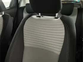 Toyota Yaris (2018) thumbnail 12