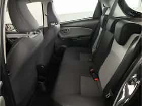 Toyota Yaris (2018) thumbnail 13
