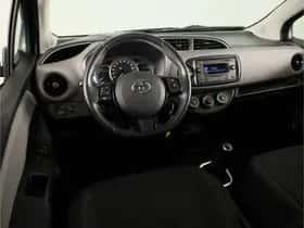 Toyota Yaris (2018) thumbnail 14