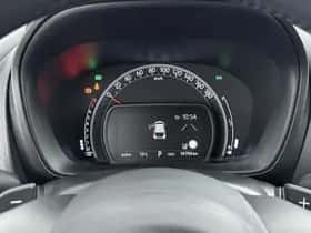 Toyota Aygo (2022) thumbnail 5