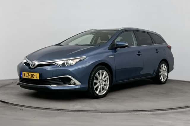 Toyota Auris (2016) thumbnail 1