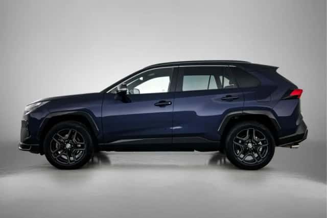 Toyota RAV4 (2025) thumbnail 3
