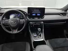 Toyota RAV4 (2025) thumbnail 4