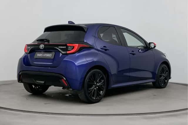 Toyota Yaris (2022) thumbnail 2