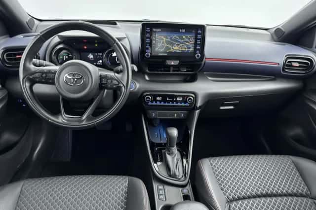 Toyota Yaris (2022) thumbnail 4