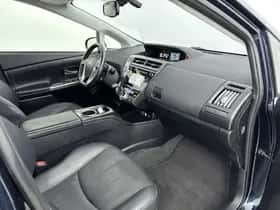 Toyota Prius (2017) thumbnail 6