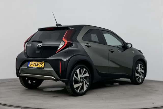 Toyota Aygo (2022) thumbnail 2