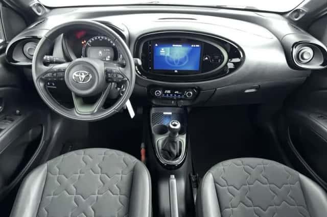 Toyota Aygo (2022) thumbnail 5