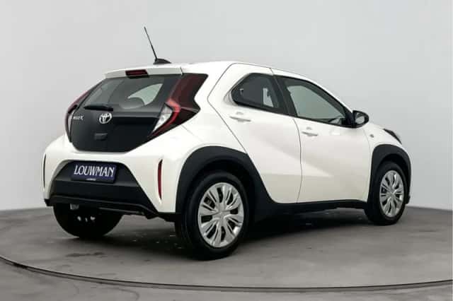 Toyota Aygo (2024) thumbnail 2
