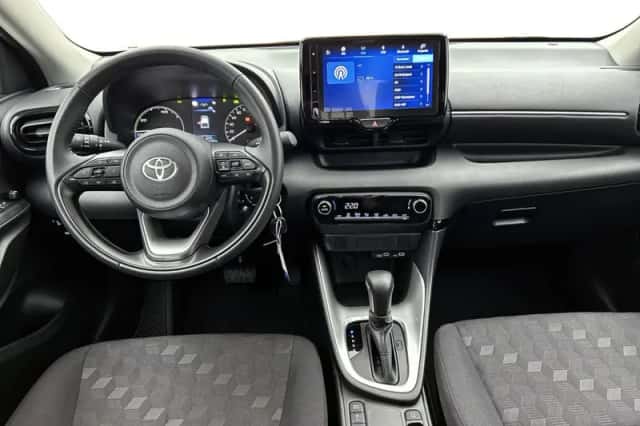 Toyota Yaris (2025) thumbnail 4