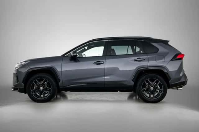 Toyota RAV4 (2025) thumbnail 3