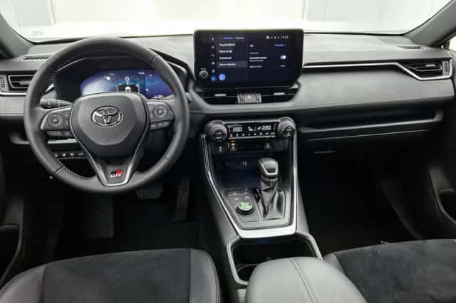 Toyota RAV4 (2025) thumbnail 4