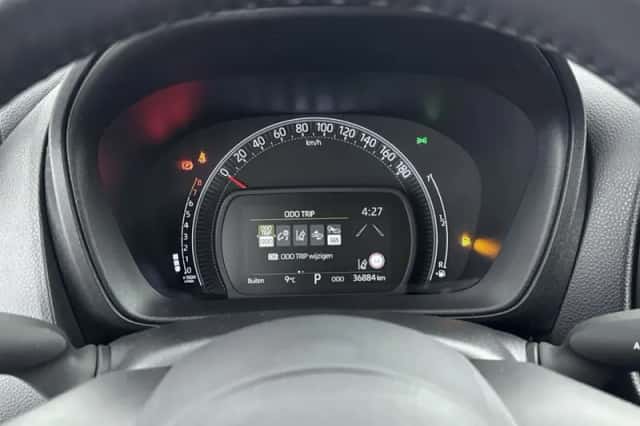 Toyota Aygo (2022) thumbnail 5