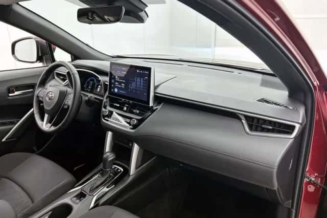 Toyota Corolla_Cross (2025) thumbnail 6