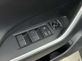 Toyota RAV4 (2021) thumbnail 21