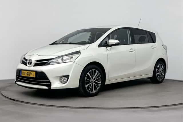 Toyota Verso (2018) thumbnail 1