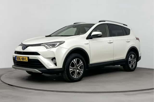 Toyota RAV4 (2017) thumbnail 1