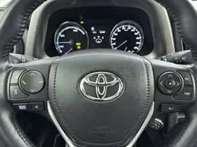 Toyota RAV4 (2017) thumbnail 18