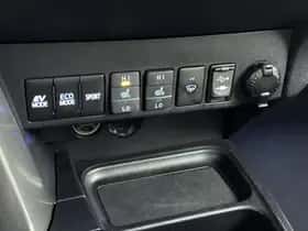 Toyota RAV4 (2017) thumbnail 19