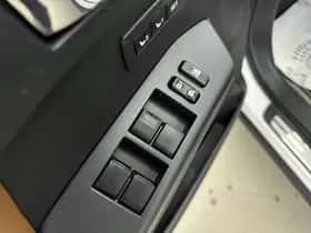 Toyota RAV4 (2017) thumbnail 23