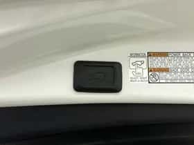 Toyota RAV4 (2017) thumbnail 28