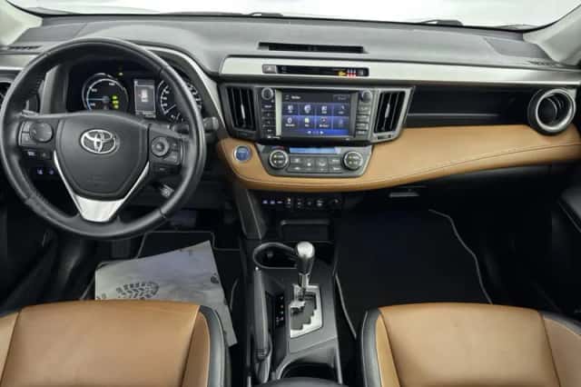 Toyota RAV4 (2017) thumbnail 4