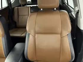 Toyota RAV4 (2017) thumbnail 32