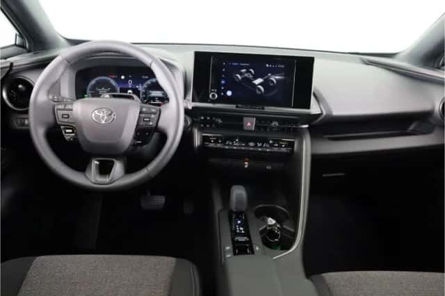Toyota C-HR (2026) thumbnail 4